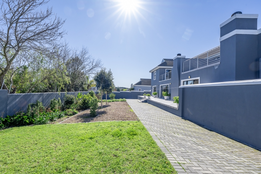 4 Bedroom Property for Sale in Zevenwacht Country Estate Western Cape